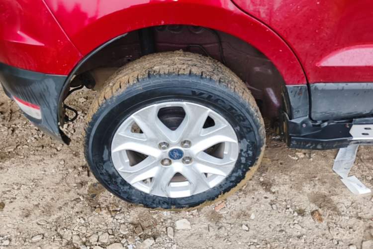 Used Ford EcoSport 2013 1.5L Manual Fashion Model Exterior 5