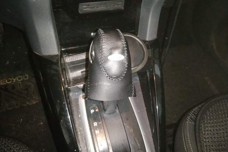Used Ford EcoSport 2013 1.5L Automatic Prestige Model Gear Lever