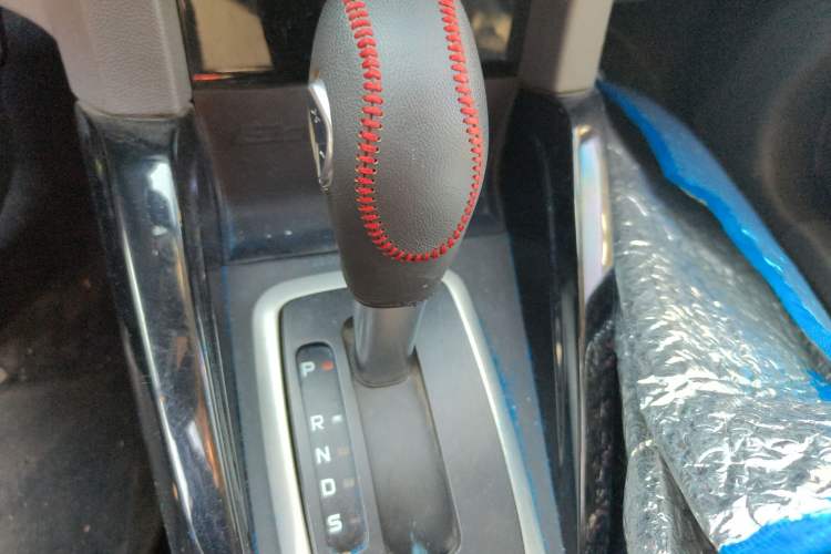 Used Ford EcoSport 2013 1.5L Automatic Fashion Model Gear Lever