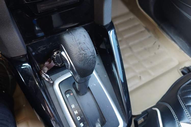 Used Ford EcoSport 2013 1.5L Automatic Fashion Model Gear Lever