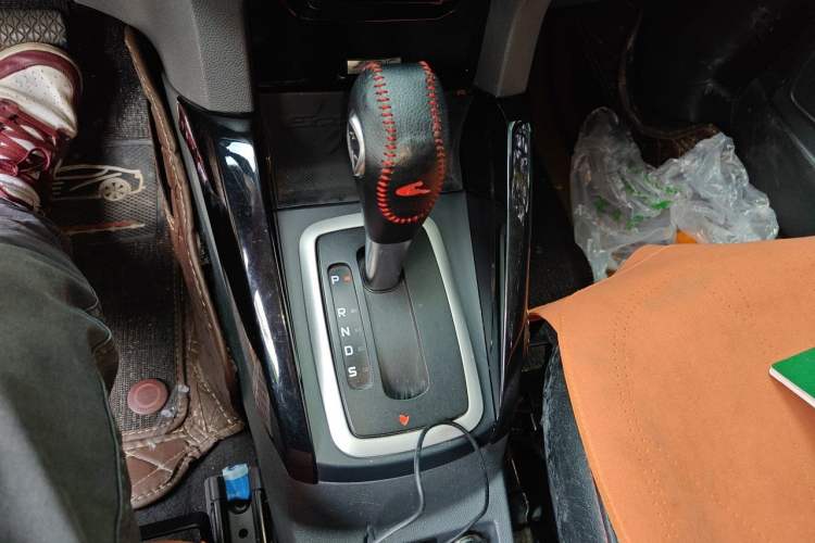 Used Ford EcoSport 2013 1.5L Automatic Prestige Model Gear Lever