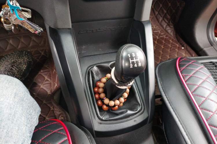 Used Ford EcoSport 2013 1.5L Manual Comfort Model Gear Lever