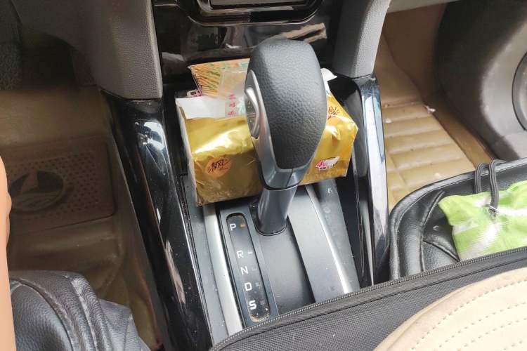 Used Ford EcoSport 2013 1.5L Automatic Fashion Model Gear Lever