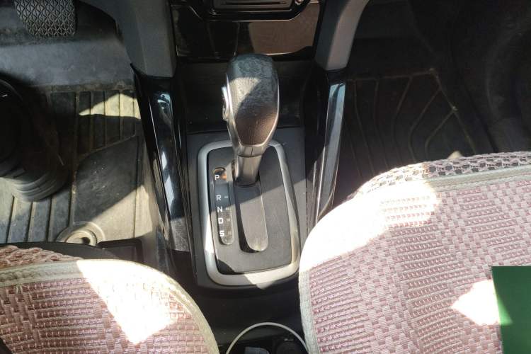 Used Ford EcoSport 2013 1.5L Automatic Fashion Model Gear Lever