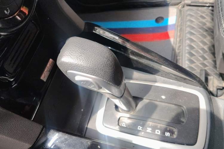 Used Ford EcoSport 2013 1.5L Automatic Prestige Model Gear Lever