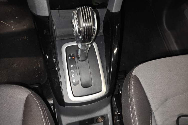 Used Ford EcoSport 2013 1.5L Automatic Fashion Model Gear Lever