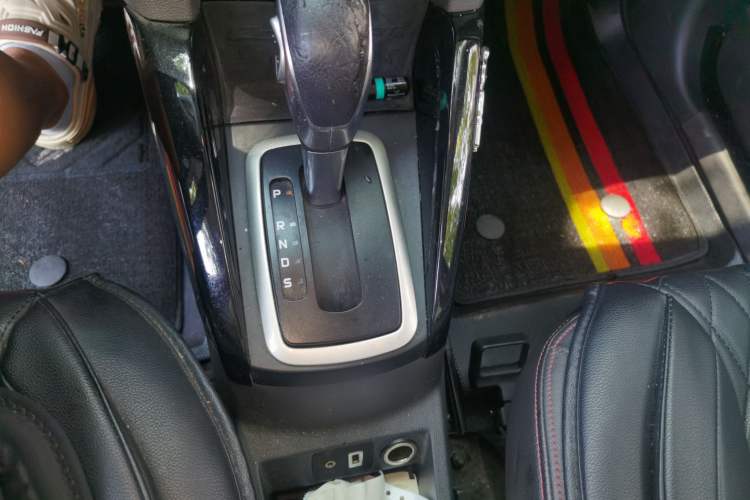 Used Ford EcoSport 2013 1.5L Automatic Prestige Model Gear Lever