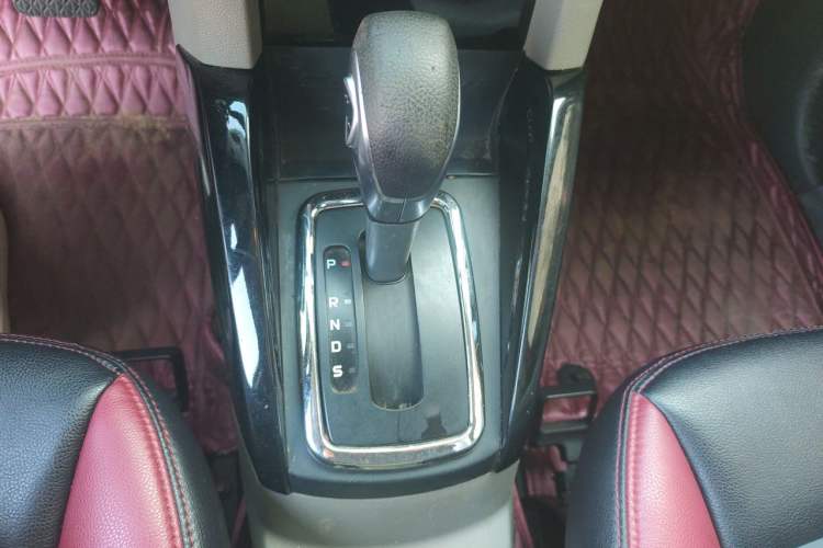 Used Ford EcoSport 2013 1.5L Automatic Fashion Model Gear Lever