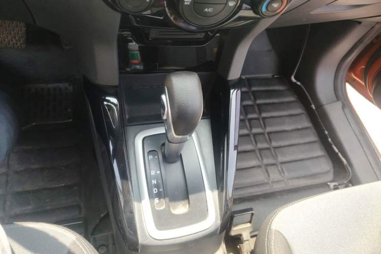 Used Ford EcoSport 2013 1.5L Automatic Fashion Model Gear Lever