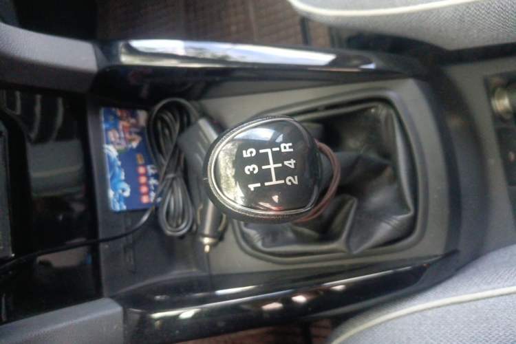 Used Ford EcoSport 2013 1.5L Manual Fashion Model Gear Lever