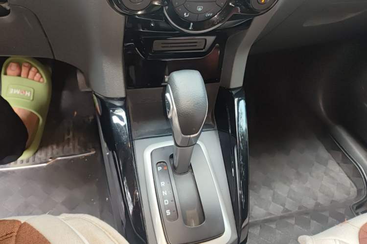 Used Ford EcoSport 2013 1.5L Automatic Prestige Model Gear Lever