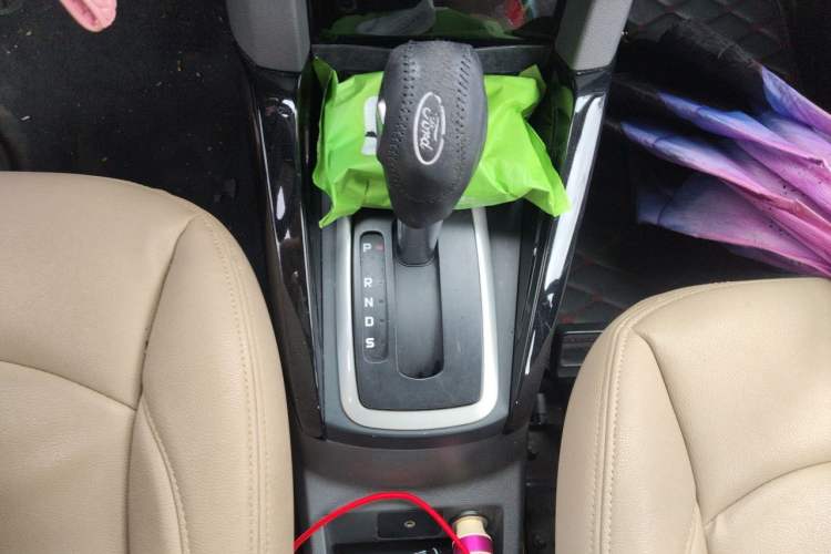 Used Ford EcoSport 2013 1.5L Automatic Fashion Model Gear Lever