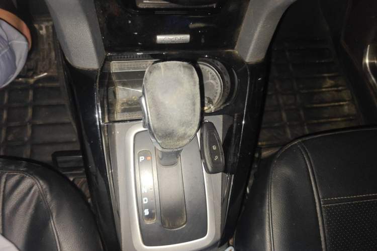 Used Ford EcoSport 2013 1.5L Automatic Prestige Model Gear Lever