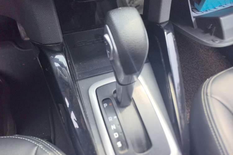 Used Ford EcoSport 2013 1.5L Automatic Fashion Model Gear Lever