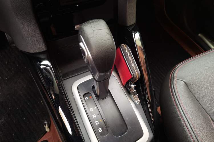 Used Ford EcoSport 2013 1.5L Automatic Prestige Model Gear Lever