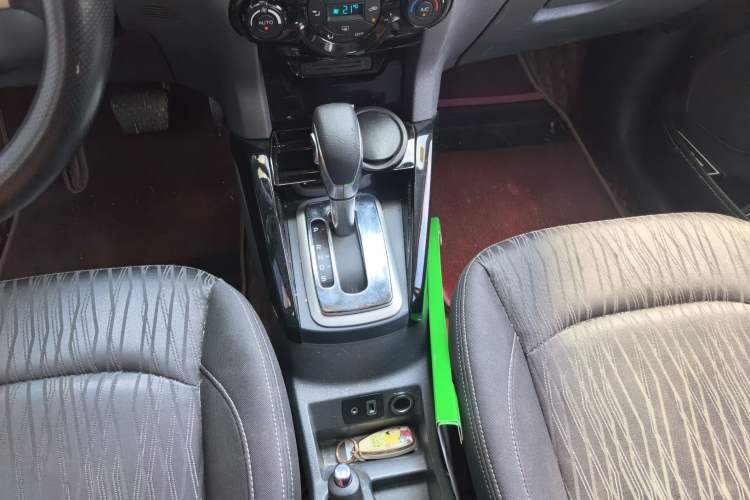 Used Ford EcoSport 2013 1.5L Automatic Prestige Model Gear Lever