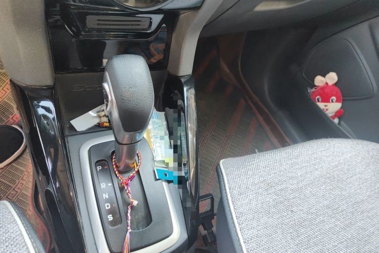 Used Ford EcoSport 2013 1.5L Automatic Prestige Model Gear Lever