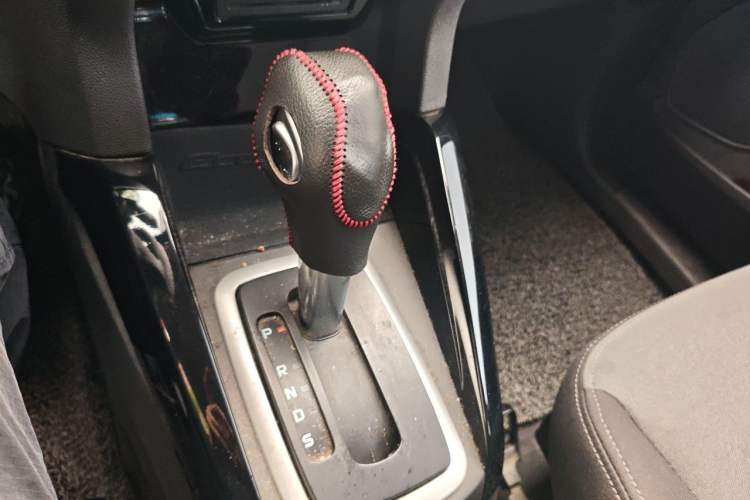 Used Ford EcoSport 2013 1.5L Automatic Fashion Model Gear Lever