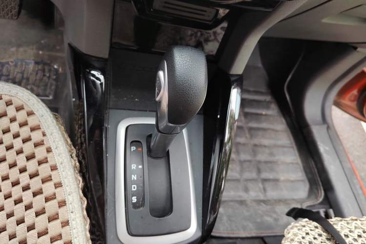 Used Ford EcoSport 2013 1.5L Automatic Fashion Model Gear Lever