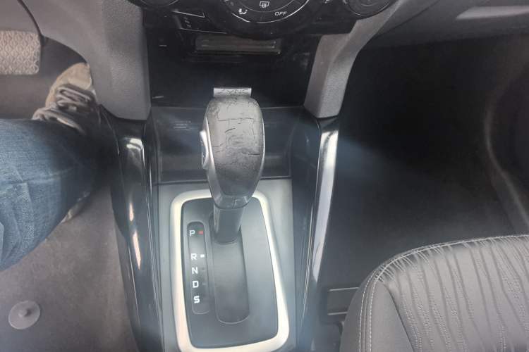 Used Ford EcoSport 2013 1.5L Automatic Prestige Model Gear Lever