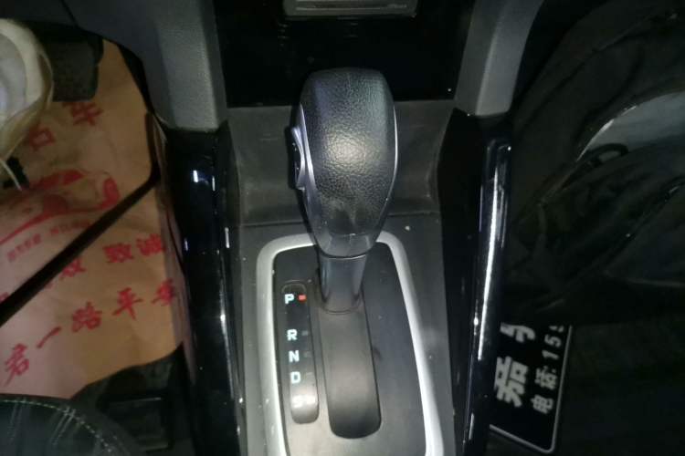 Used Ford EcoSport 2013 1.5L Automatic Prestige Model Gear Lever