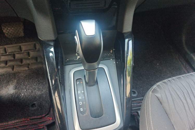 Used Ford EcoSport 2013 1.5L Automatic Prestige Model Gear Lever