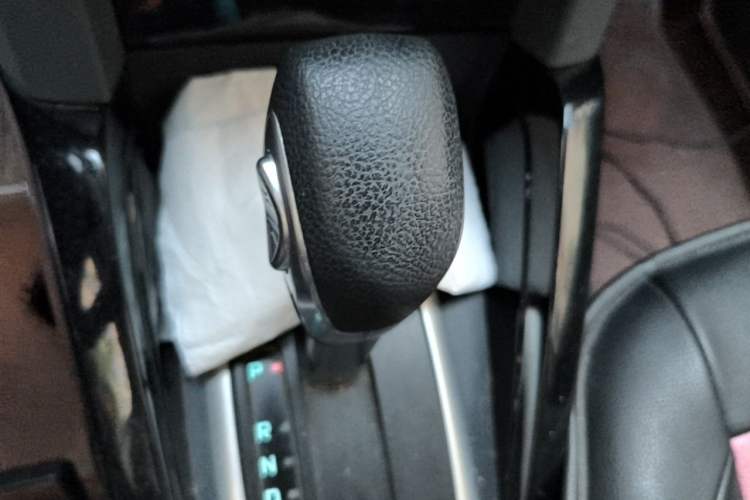 Used Ford EcoSport 2013 1.5L Automatic Fashion Model Gear Lever
