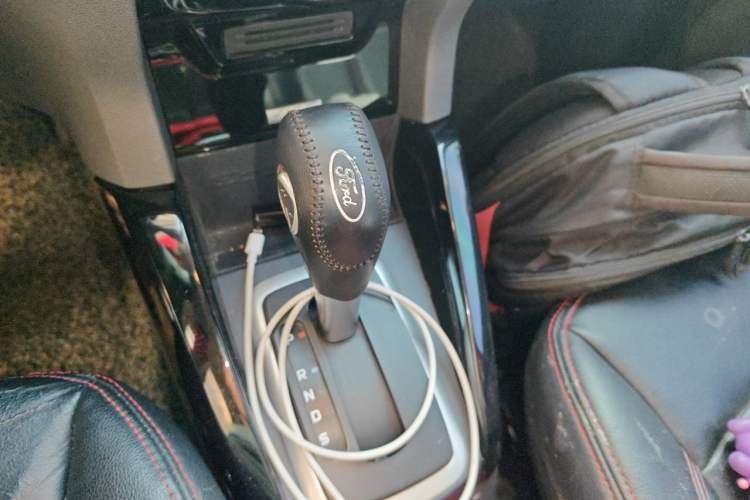 Used Ford EcoSport 2013 1.5L Automatic Prestige Model Gear Lever