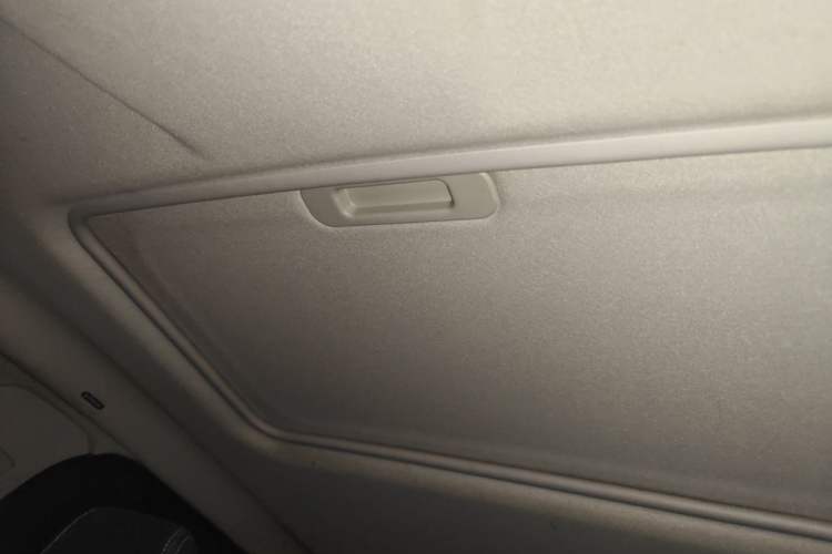 Used Ford EcoSport 2013 1.5L Manual Luxury Model Headliner