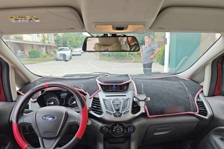 Used Ford EcoSport 2013 1.5L Manual Comfort Model Headliner