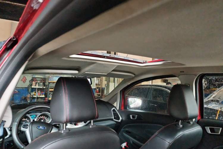 Used Ford EcoSport 2013 1.5L Automatic Prestige Model Headliner