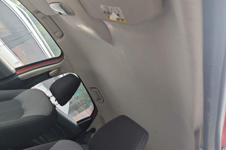 Used Ford EcoSport 2013 1.5L Manual Comfort Model Headliner