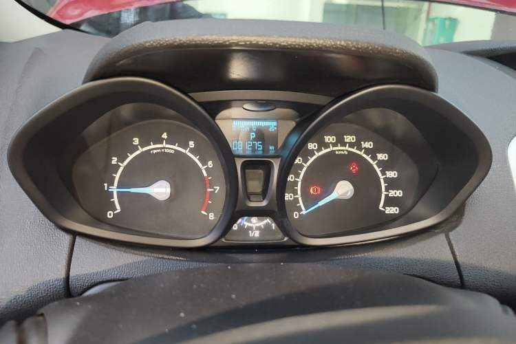Used Ford EcoSport 2013 1.5L Automatic Fashion Model Instrument Cluster