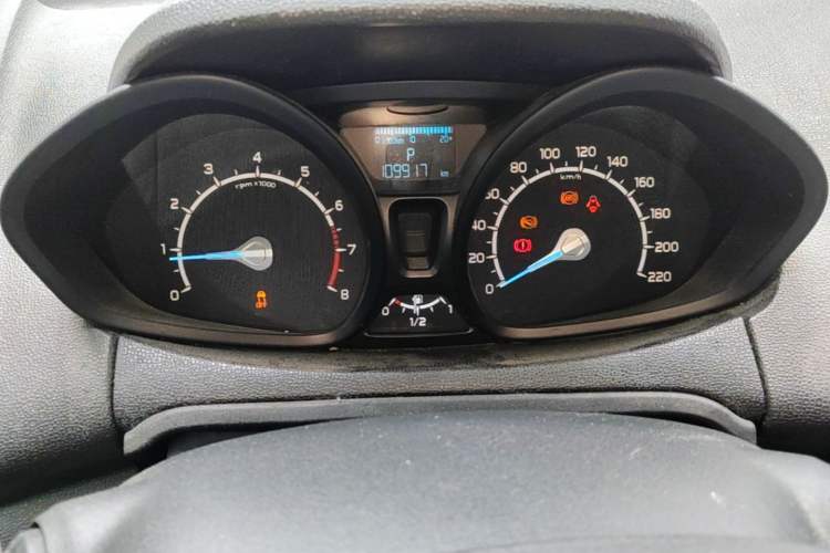 Used Ford EcoSport 2013 1.5L Automatic Fashion Model Instrument Cluster