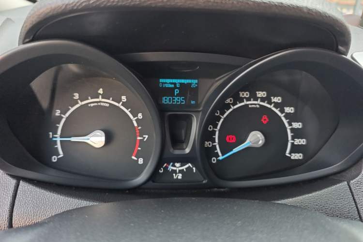 Used Ford EcoSport 2013 1.5L Automatic Fashion Model Instrument Cluster