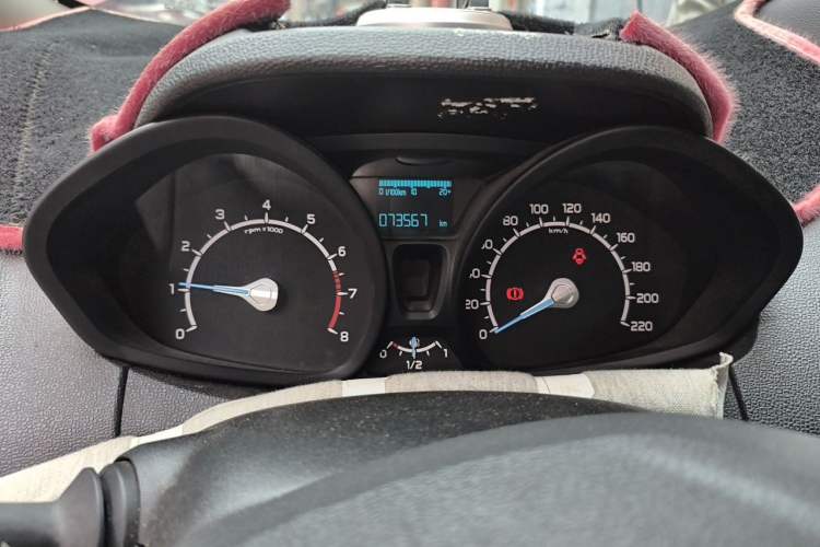Used Ford EcoSport 2013 1.5L Manual Fashion Model Instrument Cluster