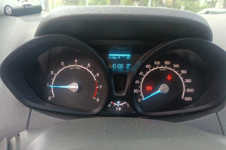 Used Ford EcoSport 2013 1.5L Manual Fashion Model Instrument Cluster