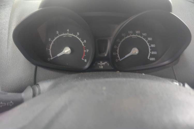 Used Ford EcoSport 2013 1.5L Manual Fashion Model Instrument Cluster