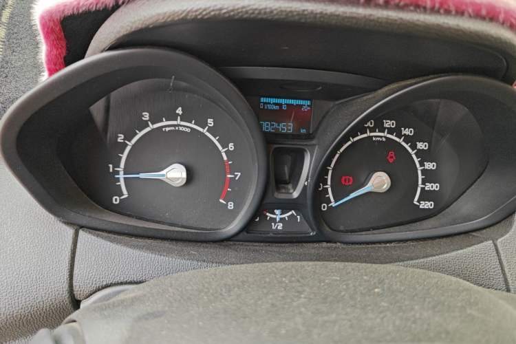 Used Ford EcoSport 2013 1.5L Manual Comfort Model Instrument Cluster