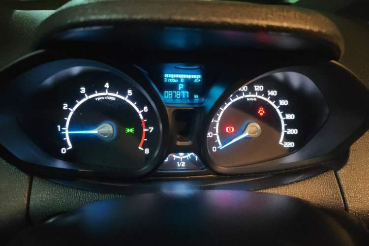 Used Ford EcoSport 2013 1.5L Automatic Fashion Model Instrument Cluster