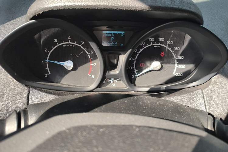Used Ford EcoSport 2013 1.5L Automatic Fashion Model Instrument Cluster