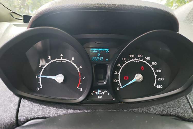 Used Ford EcoSport 2013 1.5L Automatic Fashion Model Instrument Cluster