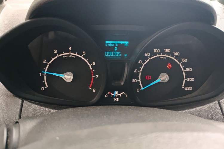 Used Ford EcoSport 2013 1.5L Automatic Fashion Model Instrument Cluster