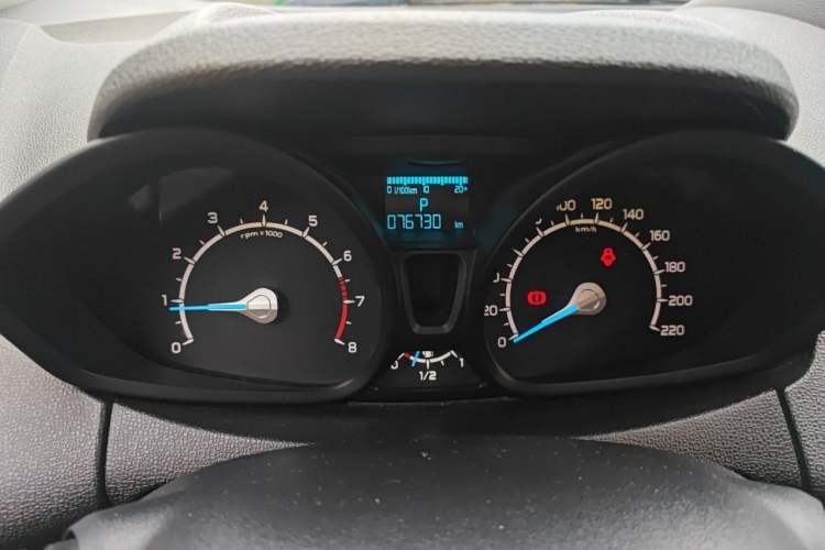 Used Ford EcoSport 2013 1.5L Automatic Fashion Model Instrument Cluster