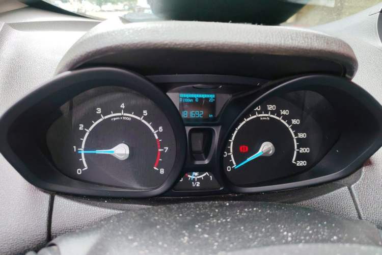 Used Ford EcoSport 2013 1.5L Manual Comfort Model Instrument Cluster