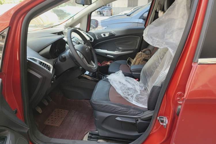 Used Ford EcoSport 2013 1.5L Manual Fashion Model Left Front Seat