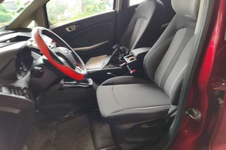 Used Ford EcoSport 2013 1.5L Manual Fashion Model Left Front Seat