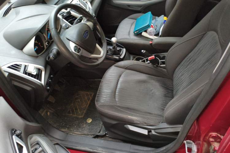 Used Ford EcoSport 2013 1.5L Manual Luxury Model Left Front Seat