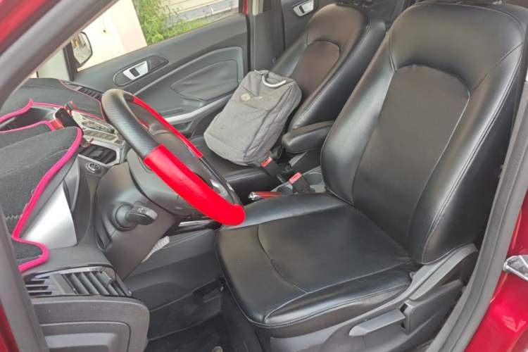 Used Ford EcoSport 2013 1.5L Manual Luxury Model Left Front Seat