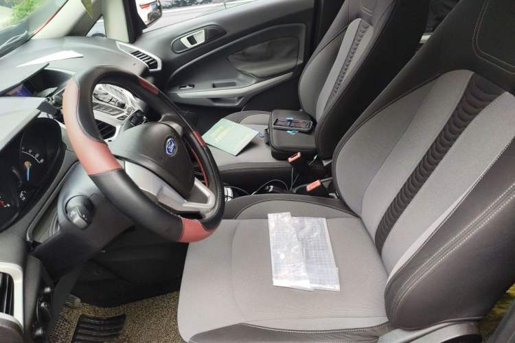 Used Ford EcoSport 2013 1.5L Automatic Fashion Model Left Front Seat
